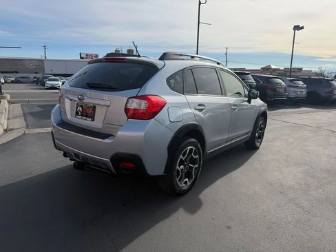 Used 2017 Subaru Crosstrek 2.0i Premium AWD/4WD image 4