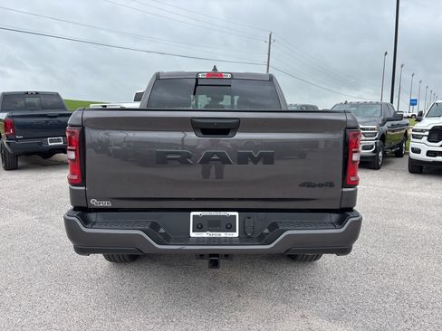 New 2026 RAM 1500 Express AWD/4WD image 4
