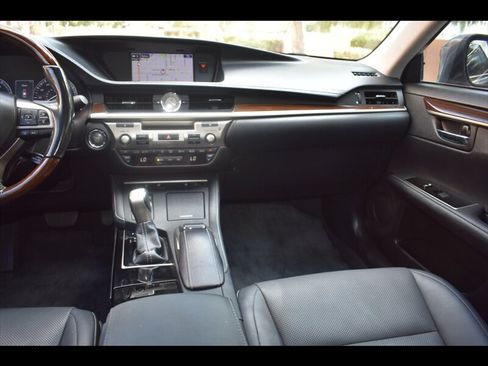 Used 2016 Lexus ES 350 w/ Navigation System Package FWD image 31