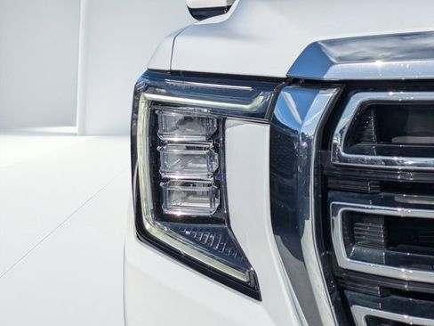 Used 2024 GMC Yukon SLT image 7