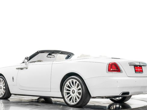 Used 2020 Rolls-Royce Dawn RWD image 34