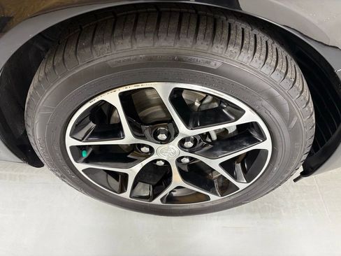 Used 2017 Buick Regal Sport Touring image 11