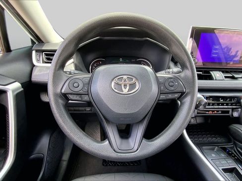 Certified 2023 Toyota RAV4 XLE w/ Convenience Package FWD image 6