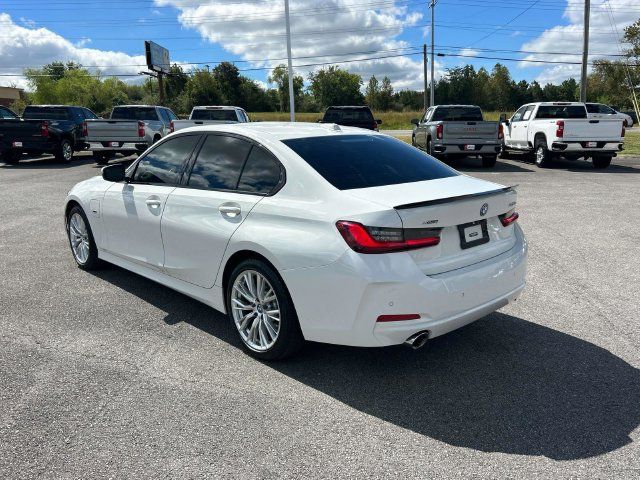 Used 2023 BMW 330e xDrive AWD/4WD image 5