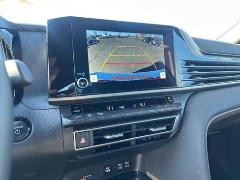 Used 2025 Toyota Camry SE image 22