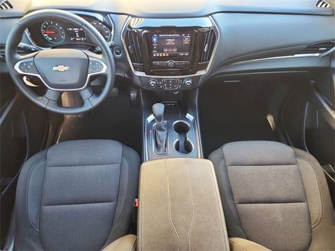 Used 2023 Chevrolet Traverse LT image 19