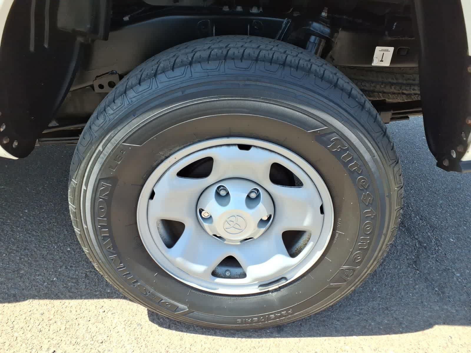 Used 2020 Toyota Tacoma SR RWD image 9