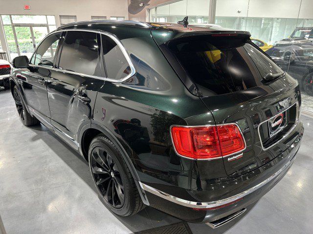 Used 2017 Bentley Bentayga AWD/4WD image 29