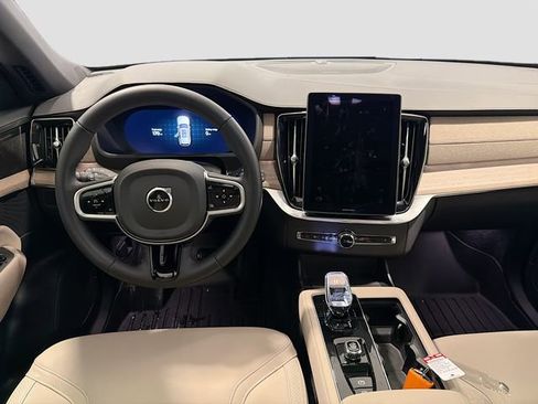 Used 2025 Volvo XC90 T8 Plus w/ Protection Package Premier image 21