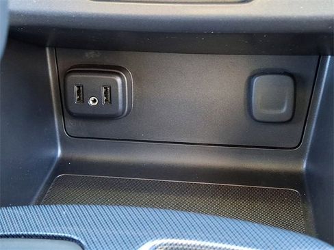 Used 2021 Chevrolet Colorado Z71 image 28