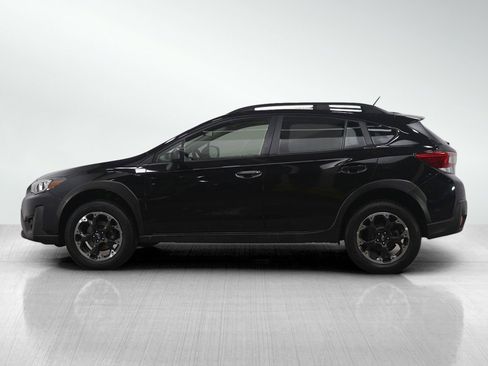 Used 2022 Subaru Crosstrek 2.0i image 2