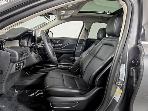 Used 2026 Lincoln Corsair Reserve FWD image 12