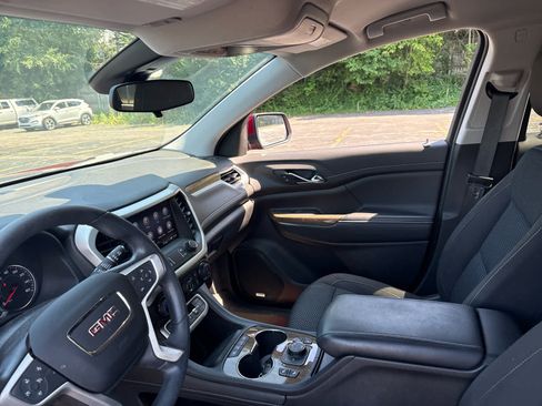 Used 2022 GMC Acadia SLE w/ Driver Convenience Package AWD/4WD image 9