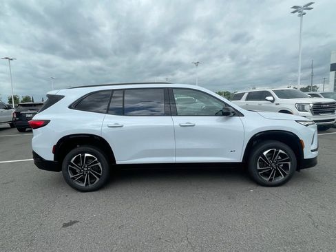 New 2026 Buick Enclave Sport Touring w/ Power Package FWD image 9