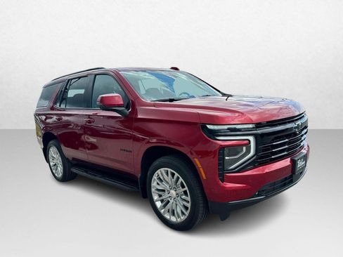 Used 2025 Chevrolet Tahoe RST w/ Comfort Package AWD/4WD image 3