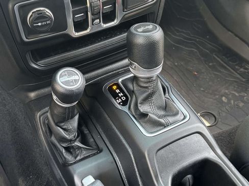 Used 2021 Jeep Wrangler Unlimited Sport AWD/4WD image 29