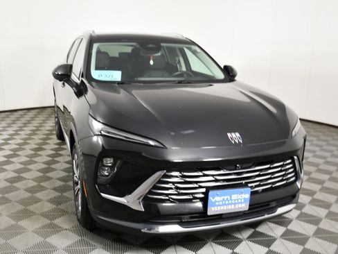 Used 2024 Buick Envision Preferred image 3