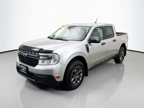 Used 2024 Ford Maverick XLT image 3