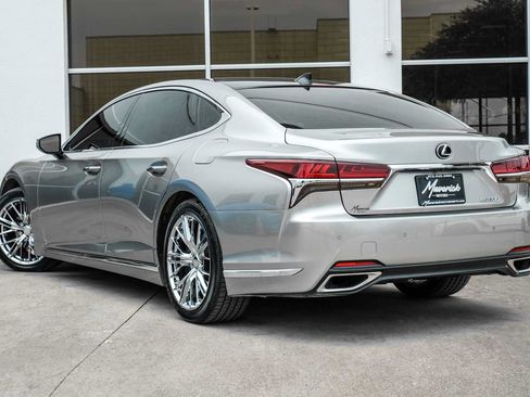 Used 2019 Lexus LS 500 w/ Interior Upgrade Package RWD image 11
