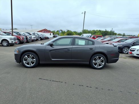 Used 2013 Dodge Charger SXT Plus image 2
