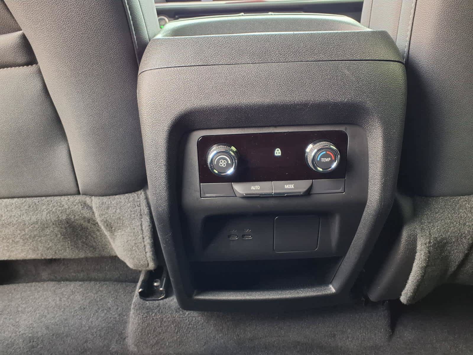 Used 2026 Chevrolet Traverse Z71 w/ LPO, Floor Liner Package AWD/4WD image 13