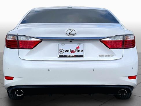 Used 2014 Lexus ES 350 w/ Luxury Package FWD image 5