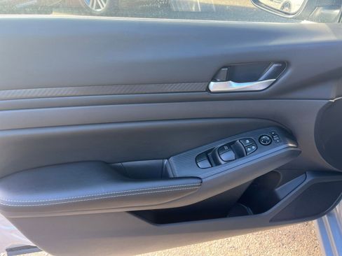 Used 2024 Nissan Altima 2.5 SV image 20