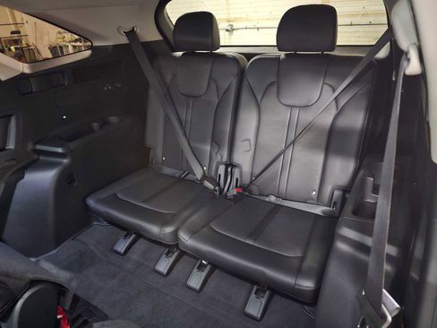 Used 2025 Kia Sorento SX image 21