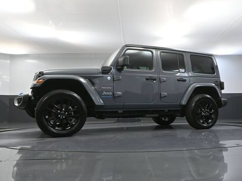 Used 2024 Jeep Wrangler Unlimited Sahara AWD/4WD image 53