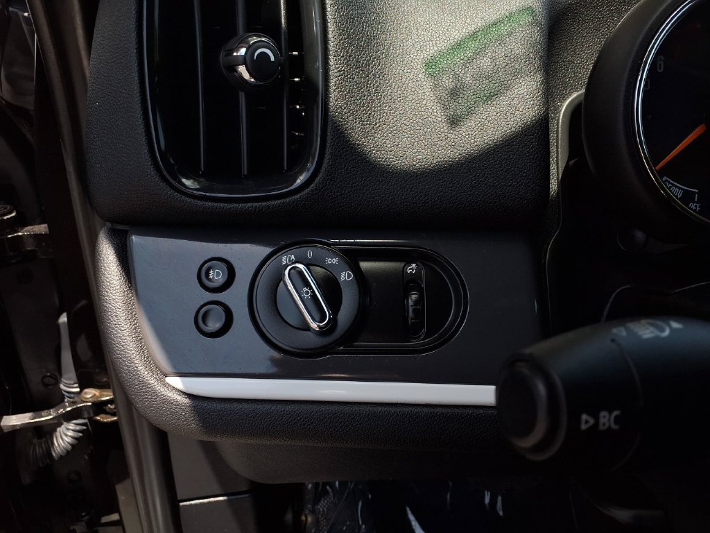Used 2018 MINI Cooper Countryman S FWD image 16