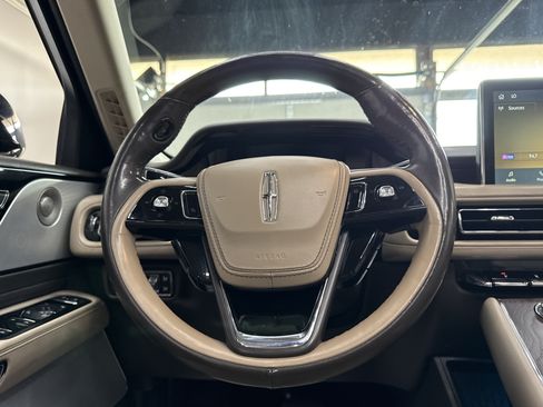 Used 2021 Lincoln Aviator Reserve w/ Equipment Group 202A AWD/4WD image 14