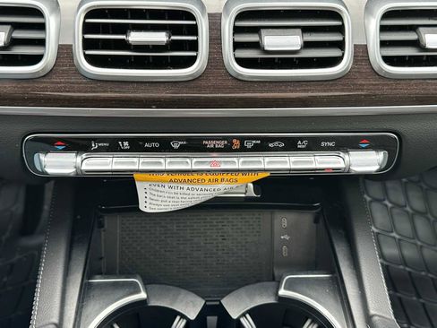 Used 2026 Mercedes-Benz GLS 450 4MATIC image 31