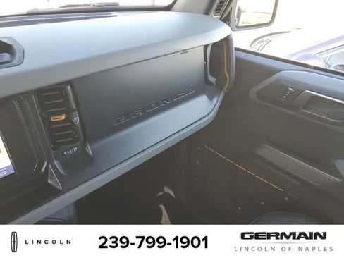 Used 2023 Ford Bronco Badlands image 37