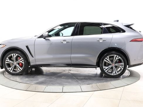 Used 2022 Jaguar F-PACE SVR AWD/4WD image 9