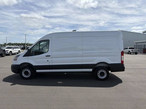 New 2026 Ford Transit 250 148 Medium Roof w/ Load Area Protection Package RWD image 7