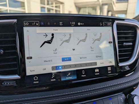 New 2026 Chrysler Pacifica Select image 24