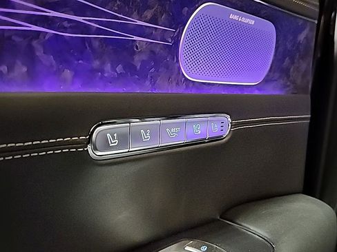 Used 2025 Genesis G90 3.5T image 31