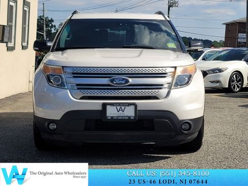 Used 2014 Ford Explorer XLT AWD/4WD image 2