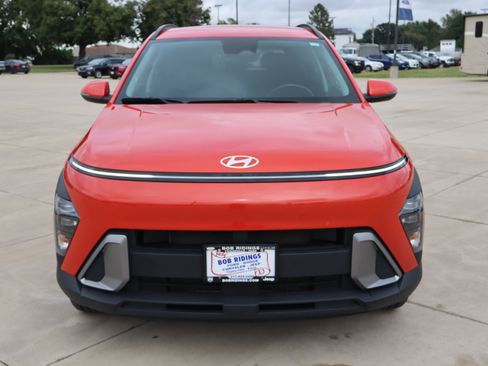 Used 2025 Hyundai Kona SEL AWD/4WD image 2