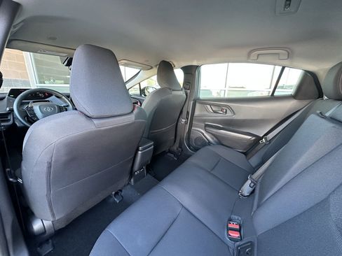 Used 2024 Toyota Prius Prime SE image 35