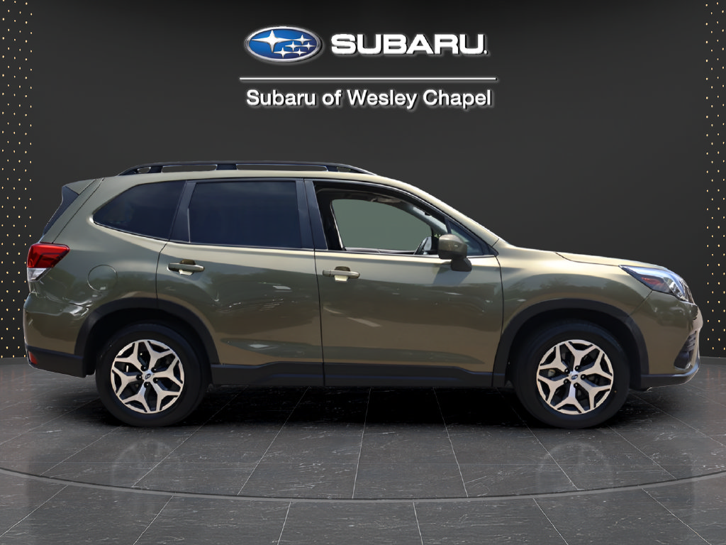 Certified 2023 Subaru Forester Premium AWD/4WD image 8