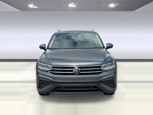 Used 2022 Volkswagen Tiguan SE FWD image 6