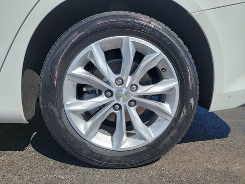 Used 2024 Chevrolet Malibu LT image 30