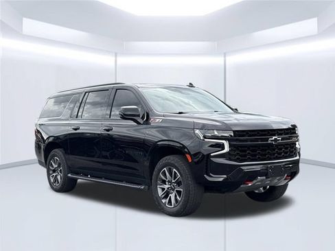 Used 2024 Chevrolet Suburban Z71 w/ Luxury Package AWD/4WD image 25