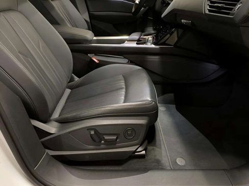 Used 2024 Audi Q8 e-tron Premium Plus w/ Premium Plus Package image 86