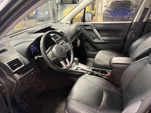 Used 2018 Subaru Forester 2.5i Limited image 3