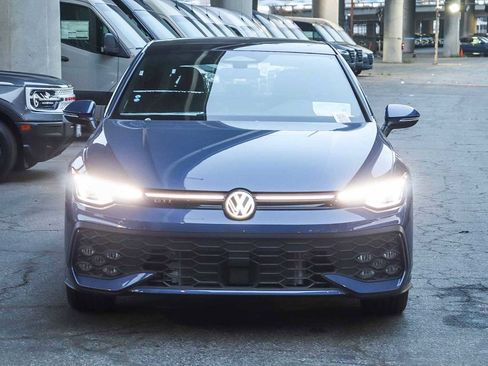 New 2026 Volkswagen GTI SE image 2