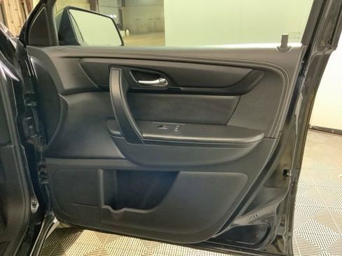 Used 2016 GMC Acadia SLE FWD image 20