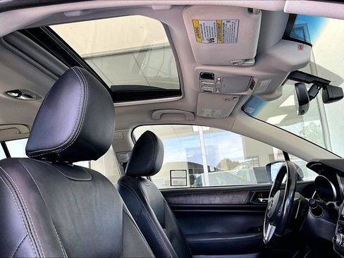 Used 2017 Subaru Outback 3.6R Limited AWD/4WD image 27
