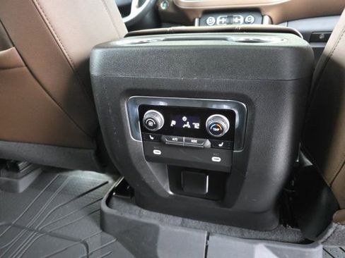 Used 2023 Chevrolet Tahoe High Country AWD/4WD image 16